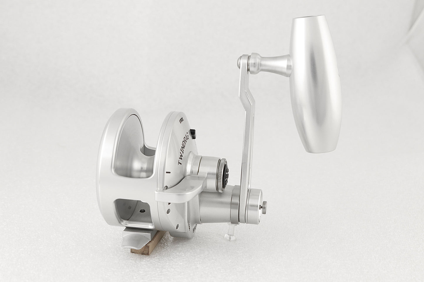 Accurate 2025 Valiant TwinDrag V2 Slow Pitch Jigging Reel - Dogfish Tackle & Marine