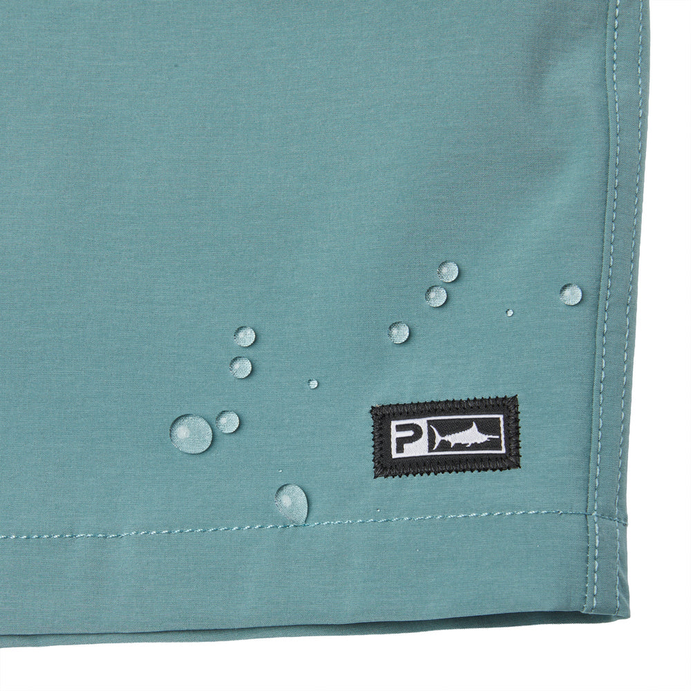 Pelagic Mako Hybrid Shorts 18in
