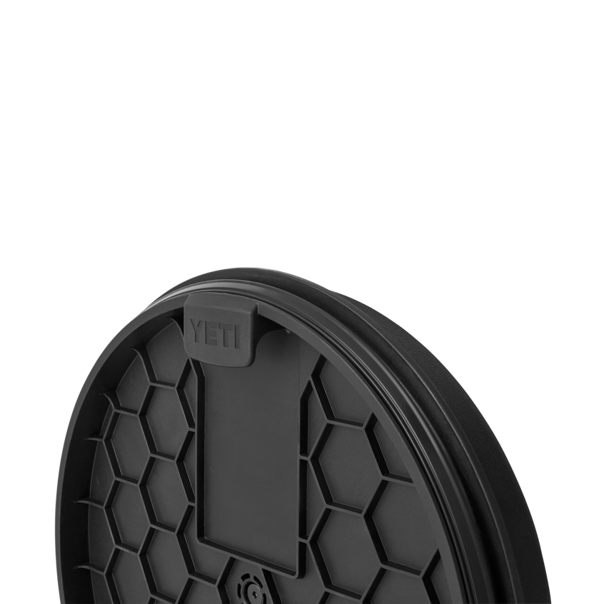 Yeti Loadout Bucket Swivel Seat - Dogfish Tackle & Marine