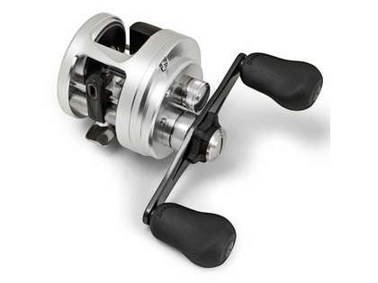 Dogfish Tackle & Marine Shimano Calcutta D baitcasting reel, silver with black handles. Features X-Ship and S-Compact body.
