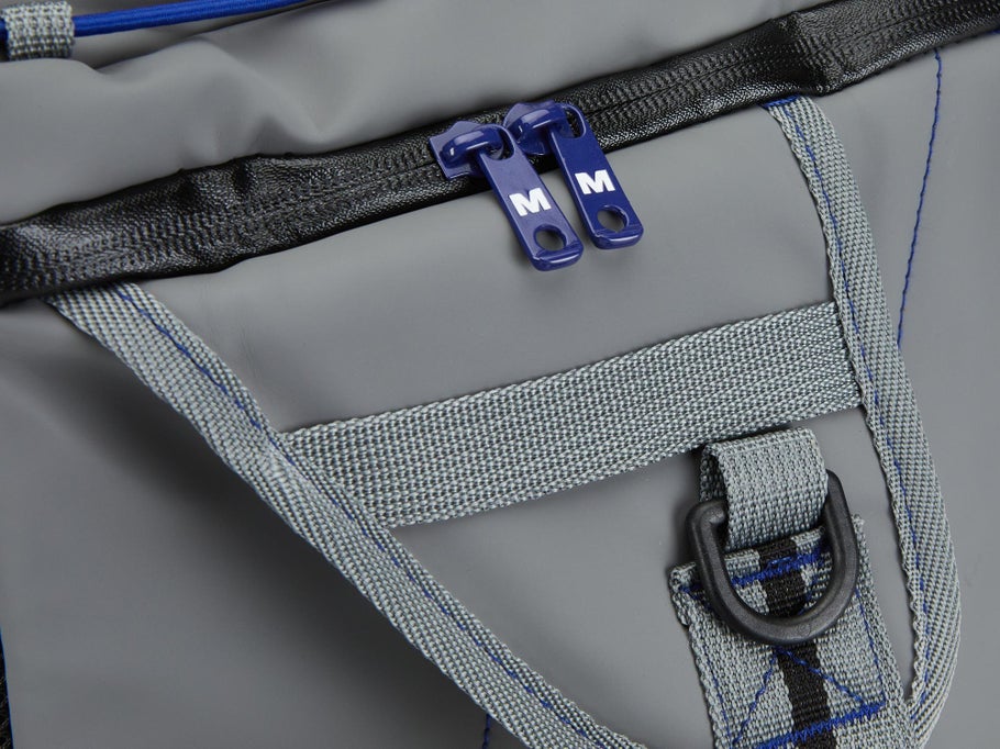 Mustad Blueline Game Time Hip Bag